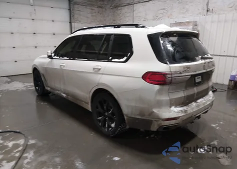 2021 BMW X7 xDrive40I z USA, uszkodzony, nr VIN 5UXCW2C07M9E25933